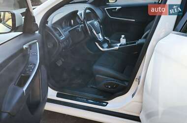 Внедорожник / Кроссовер Volvo XC60 2013 в 