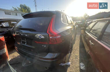 Внедорожник / Кроссовер Volvo XC60 2018 в 