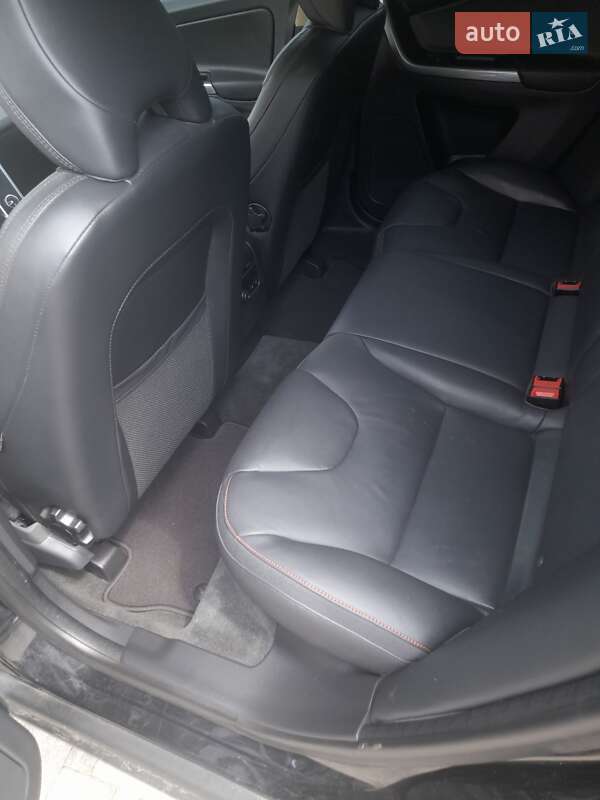 Внедорожник / Кроссовер Volvo XC60 2012 в Ковеле