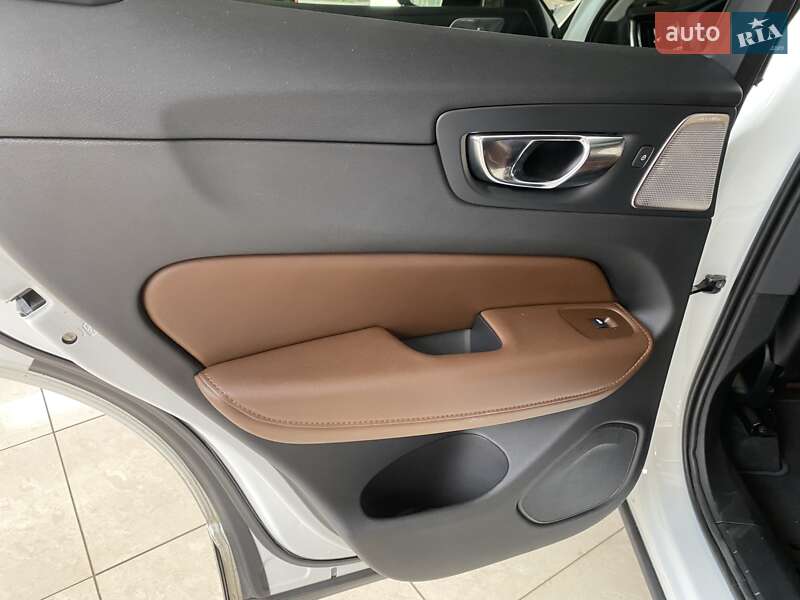 Внедорожник / Кроссовер Volvo XC60 2020 в Одессе фото 46 Внедорожник / Кроссовер Volvo XC60 2020 в Одессе