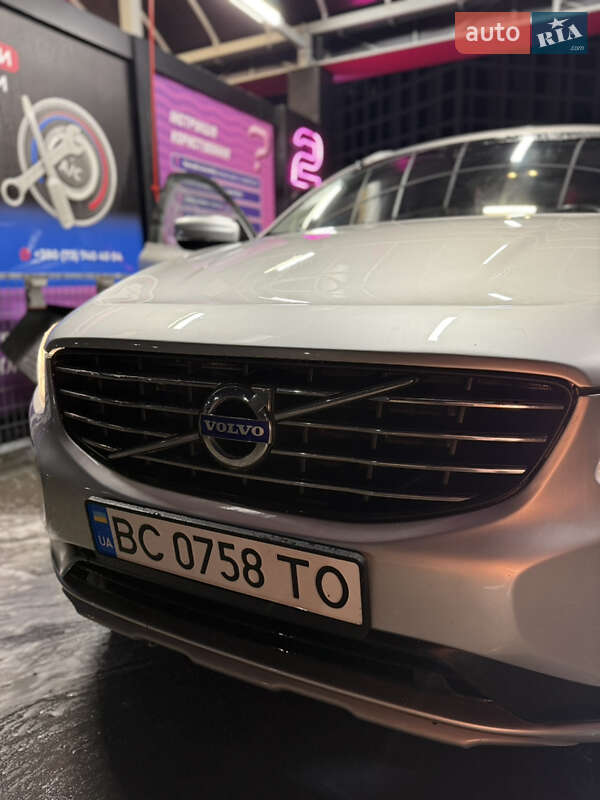 Внедорожник / Кроссовер Volvo XC60 2016 в Львове фото 3 Внедорожник / Кроссовер Volvo XC60 2016 в Львове