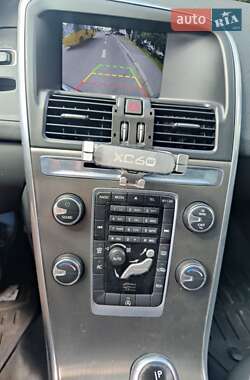 Внедорожник / Кроссовер Volvo XC60 2014 в 