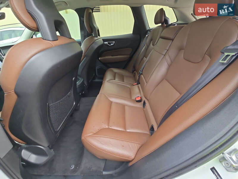 Внедорожник / Кроссовер Volvo XC60 2018 в Житомире