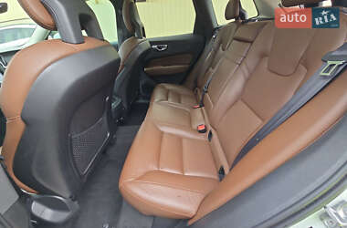 Внедорожник / Кроссовер Volvo XC60 2018 в 