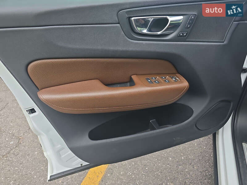 Внедорожник / Кроссовер Volvo XC60 2018 в Житомире