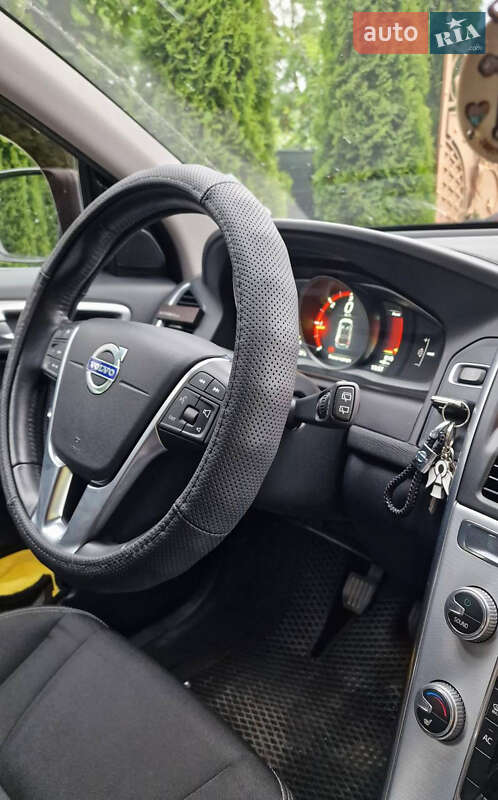 Внедорожник / Кроссовер Volvo XC60 2017 в Ивано-Франковске