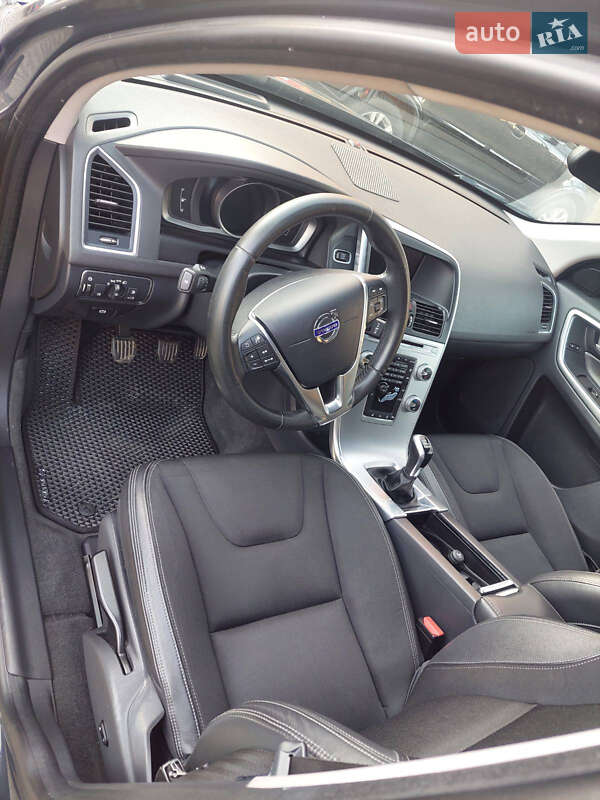 Внедорожник / Кроссовер Volvo XC60 2017 в Ивано-Франковске