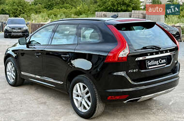 Внедорожник / Кроссовер Volvo XC60 2017 в 