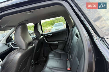 Внедорожник / Кроссовер Volvo XC60 2017 в 