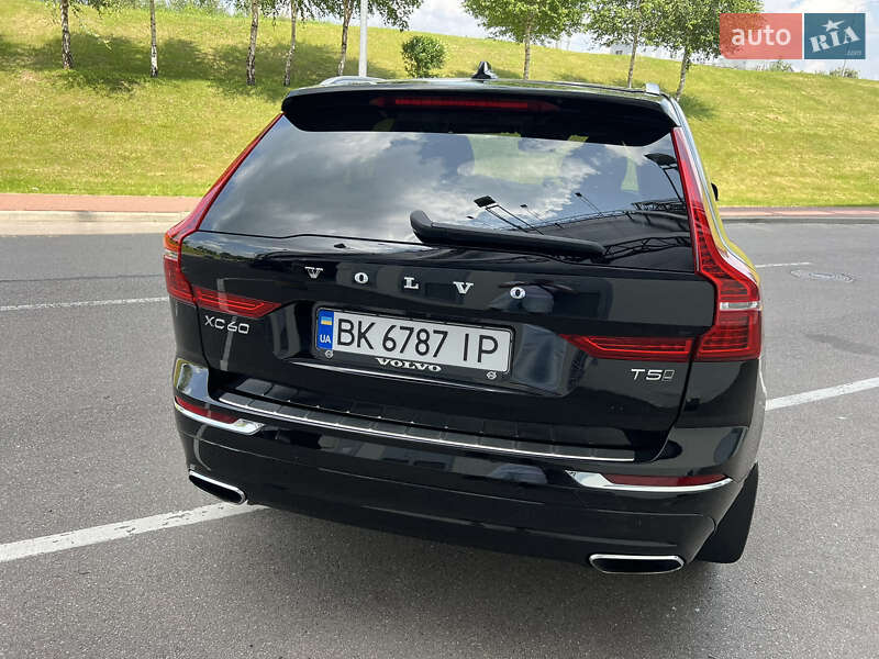 Внедорожник / Кроссовер Volvo XC60 2021 в Киеве
