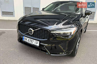 Внедорожник / Кроссовер Volvo XC60 2021 в 