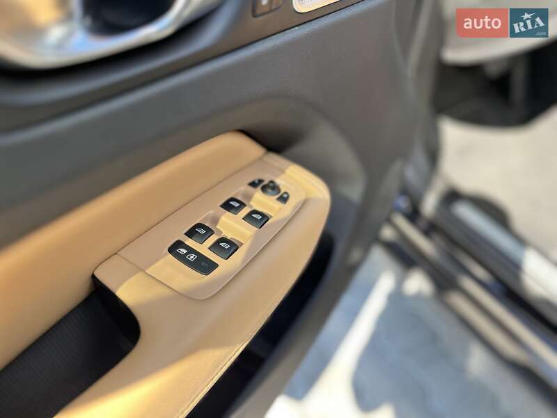 Внедорожник / Кроссовер Volvo XC60 2017 в Киеве фото 29 Внедорожник / Кроссовер Volvo XC60 2017 в Киеве