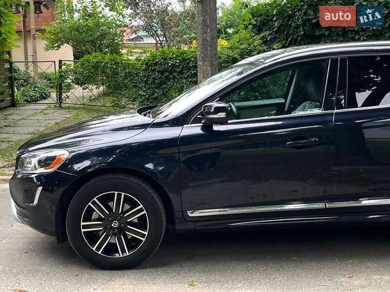 Внедорожник / Кроссовер Volvo XC60 2016 в Киеве
