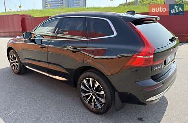 Внедорожник / Кроссовер Volvo XC60 2023 в 