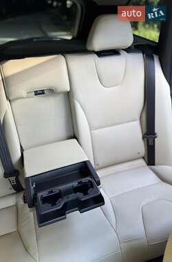 Внедорожник / Кроссовер Volvo XC60 2015 в 