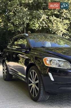 Внедорожник / Кроссовер Volvo XC60 2015 в 