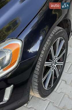 Внедорожник / Кроссовер Volvo XC60 2015 в 