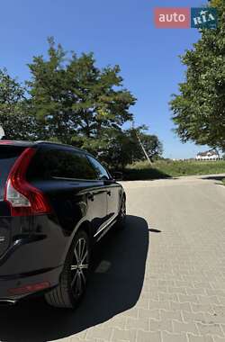 Внедорожник / Кроссовер Volvo XC60 2015 в 
