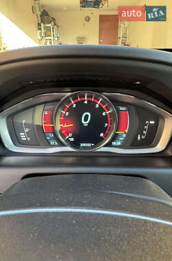 Внедорожник / Кроссовер Volvo XC60 2014 в 