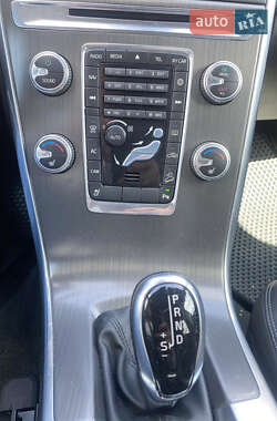 Внедорожник / Кроссовер Volvo XC60 2014 в 