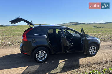 Внедорожник / Кроссовер Volvo XC60 2015 в 