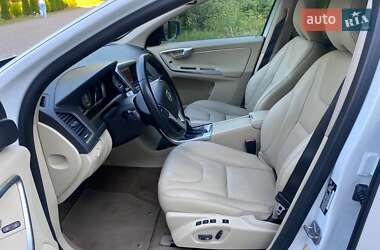 Внедорожник / Кроссовер Volvo XC60 2015 в 