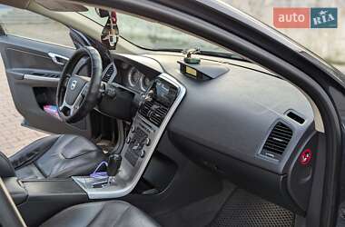 Внедорожник / Кроссовер Volvo XC60 2010 в 