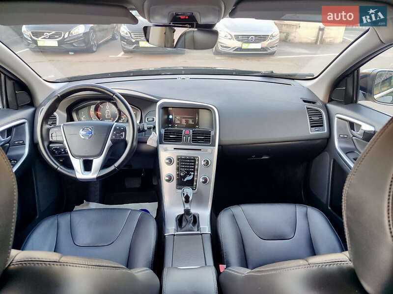 Внедорожник / Кроссовер Volvo XC60 2016 в Киеве