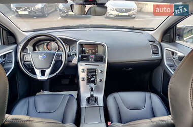 Внедорожник / Кроссовер Volvo XC60 2016 в 