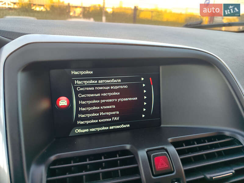 Внедорожник / Кроссовер Volvo XC60 2016 в Киеве