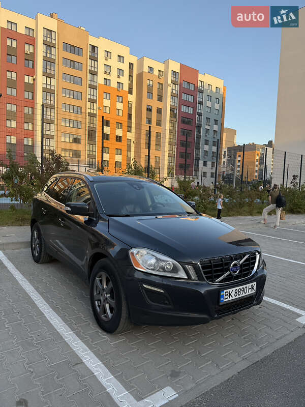 Volvo XC60 2011