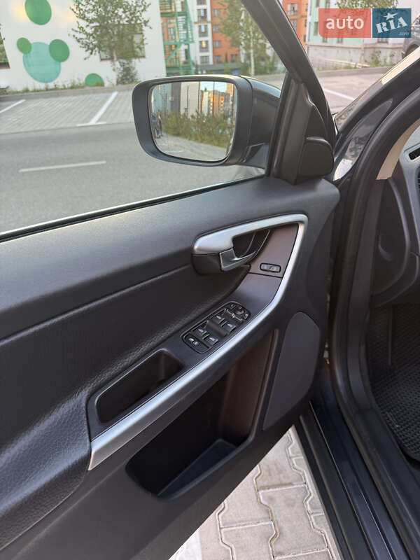 Внедорожник / Кроссовер Volvo XC60 2011 в Ровно
