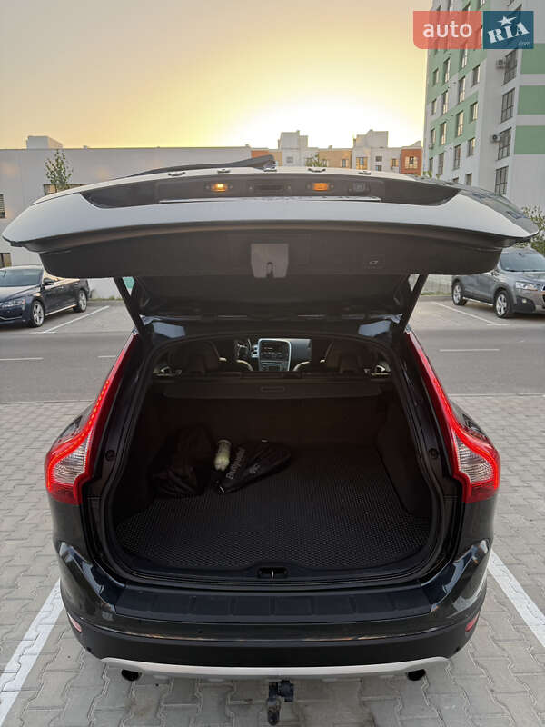 Внедорожник / Кроссовер Volvo XC60 2011 в Ровно