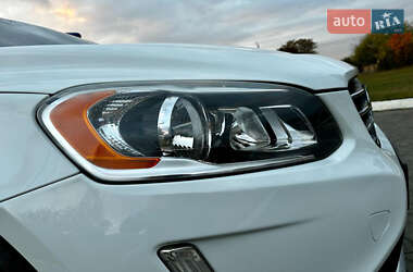 Внедорожник / Кроссовер Volvo XC60 2015 в 