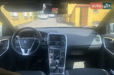 Внедорожник / Кроссовер Volvo XC60 2014 в 