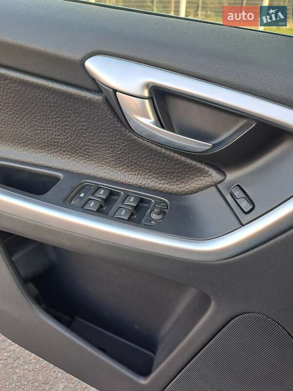 Внедорожник / Кроссовер Volvo XC60 2010 в Житомире фото 27 Внедорожник / Кроссовер Volvo XC60 2010 в Житомире