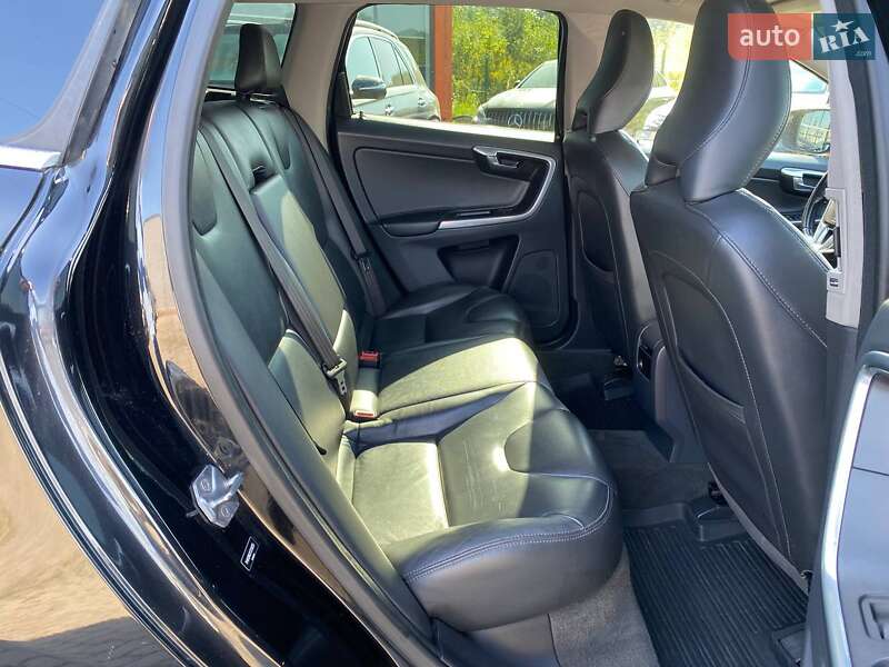 Внедорожник / Кроссовер Volvo XC60 2015 в Львове фото 21 Внедорожник / Кроссовер Volvo XC60 2015 в Львове