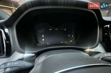 Внедорожник / Кроссовер Volvo XC60 2024 в 