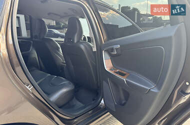 Внедорожник / Кроссовер Volvo XC60 2014 в 