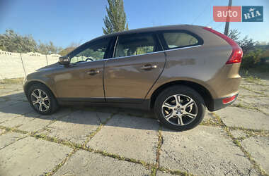 Внедорожник / Кроссовер Volvo XC60 2012 в 