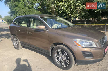 Внедорожник / Кроссовер Volvo XC60 2012 в 