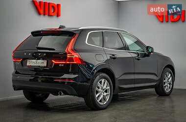 Внедорожник / Кроссовер Volvo XC60 2019 в 