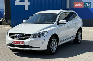 Внедорожник / Кроссовер Volvo XC60 2016 в 