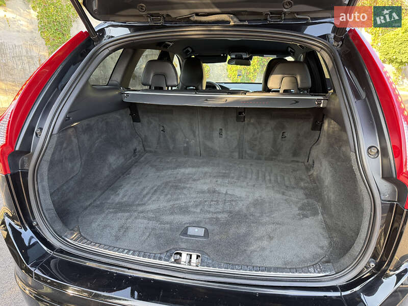 Внедорожник / Кроссовер Volvo XC60 2015 в Ровно