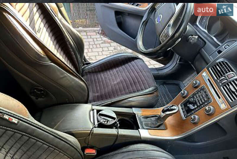 Внедорожник / Кроссовер Volvo XC60 2014 в Хмельницком