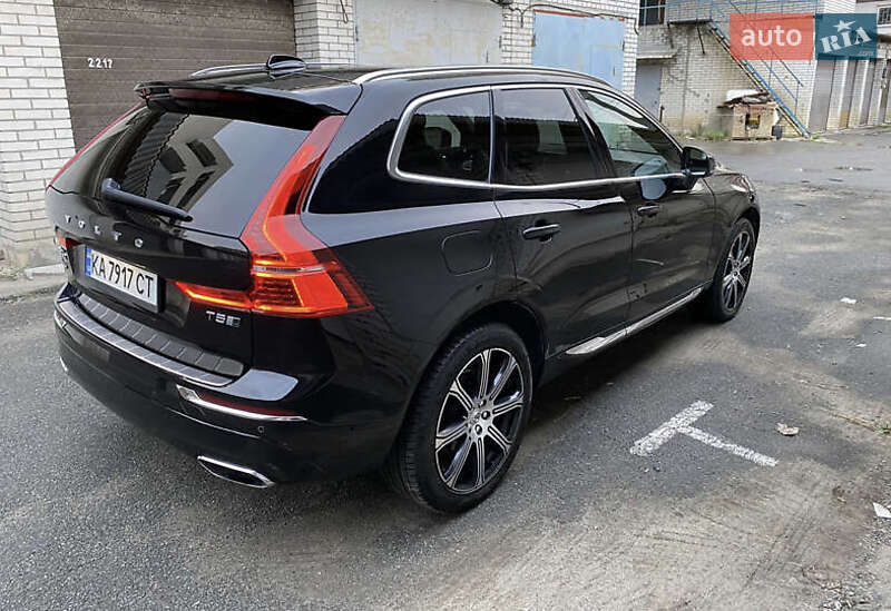 Внедорожник / Кроссовер Volvo XC60 2018 в Киеве
