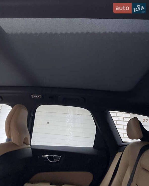 Внедорожник / Кроссовер Volvo XC60 2018 в Киеве