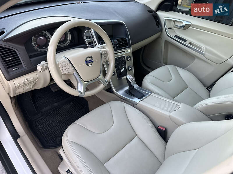 Внедорожник / Кроссовер Volvo XC60 2012 в Ровно