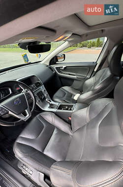Внедорожник / Кроссовер Volvo XC60 2017 в 