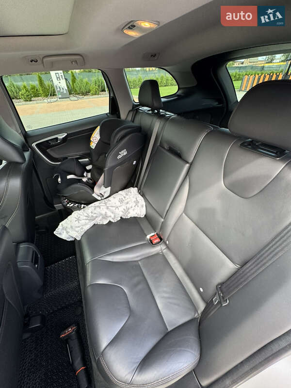 Внедорожник / Кроссовер Volvo XC60 2017 в Виннице